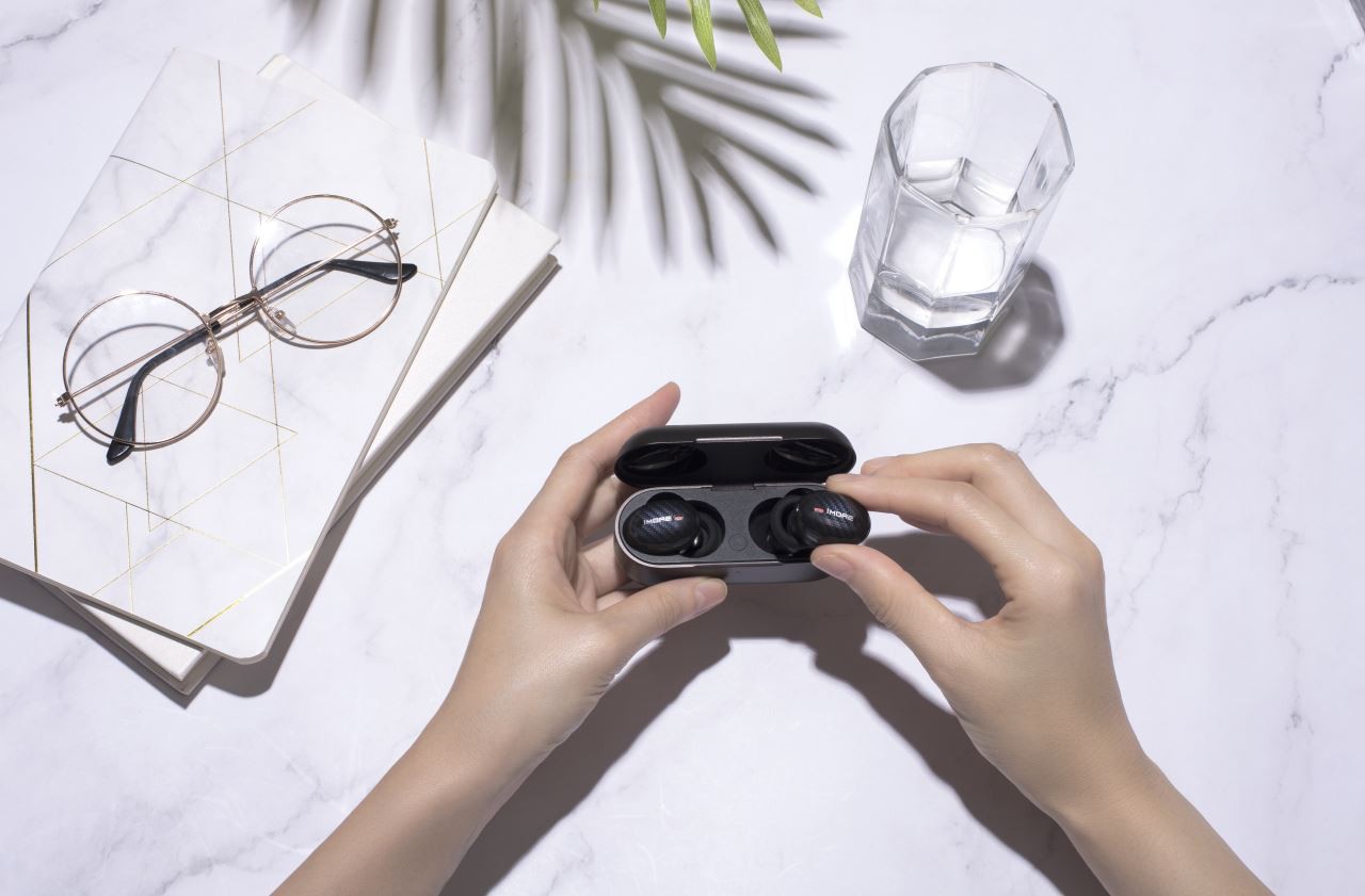 1 More TWS Headset  (4)