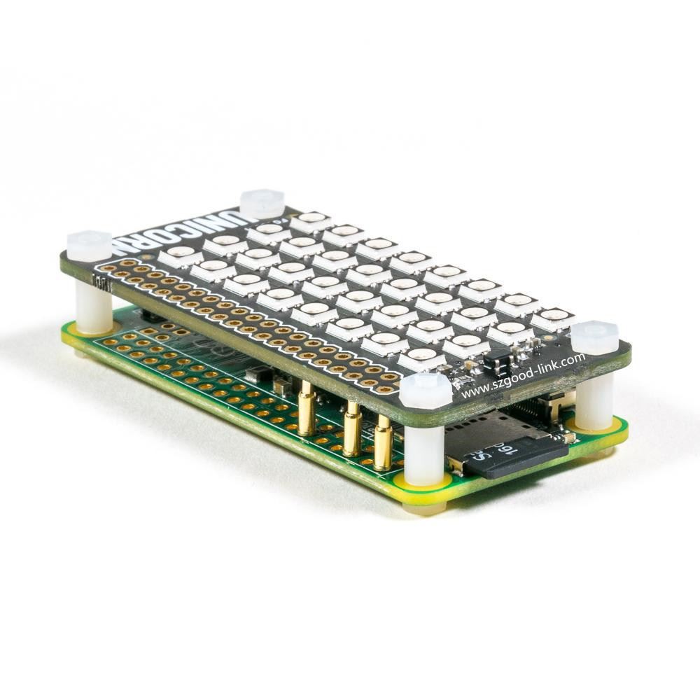 Odpružený pozlacený PCB konektor